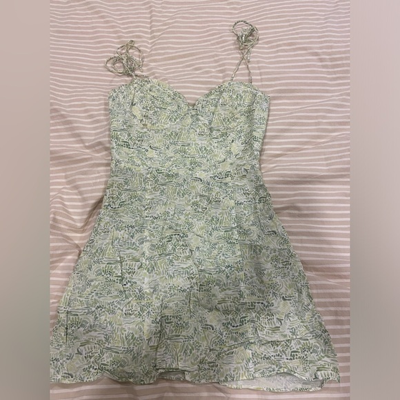ARITZIA Wilfred Fable Dress 🍐💚 - Picture 2 of 2